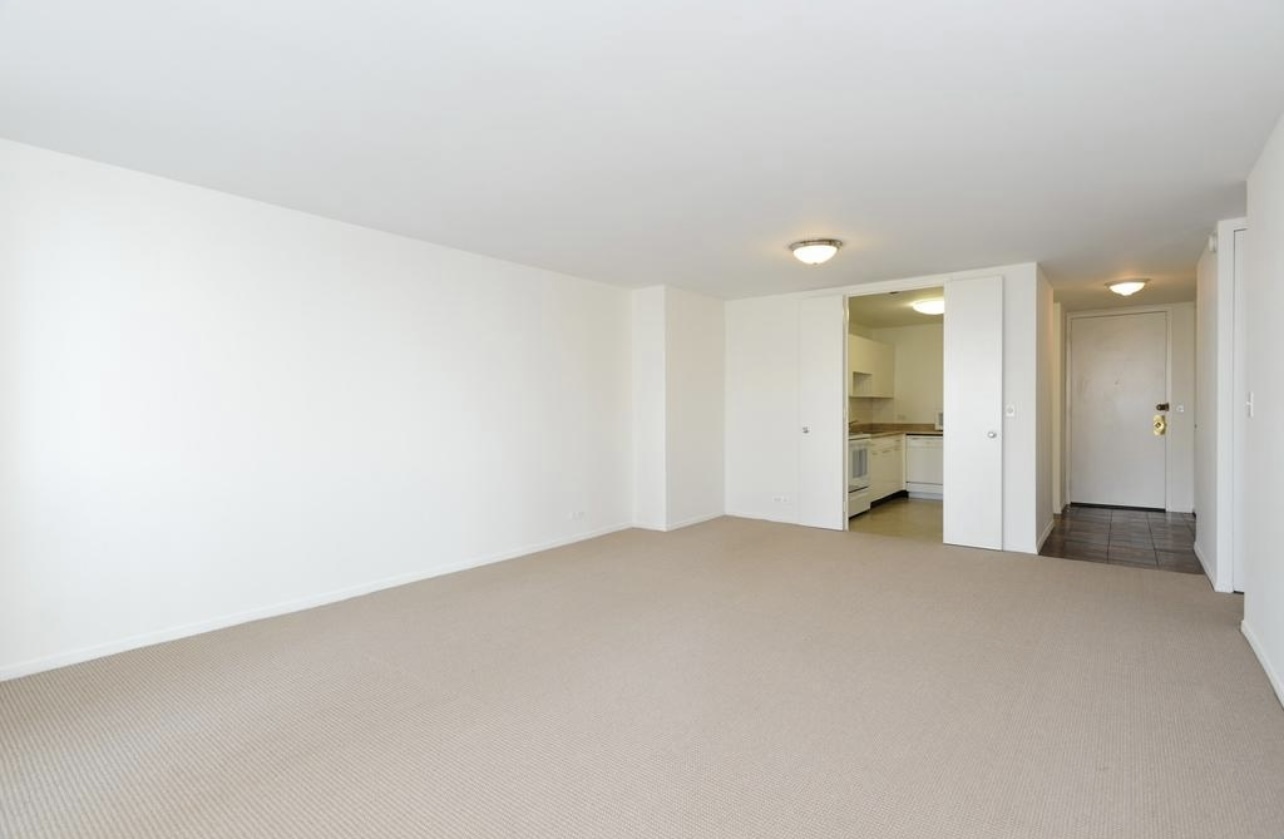 1660 N LaSalle Drive 608