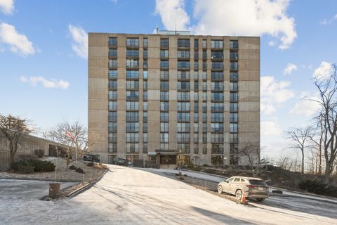 Photo of 1800 7th Street #11C, East Moline, IL 61244 (MLS # 12558941)