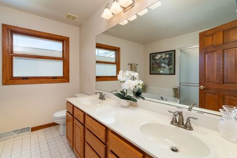 Tiny photo for 856 Fieldcrest Drive, Bolingbrook, IL 60490 (MLS # 12426331)