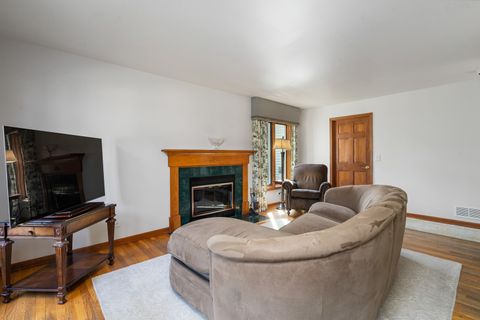 Tiny photo for 856 Fieldcrest Drive, Bolingbrook, IL 60490 (MLS # 12426331)