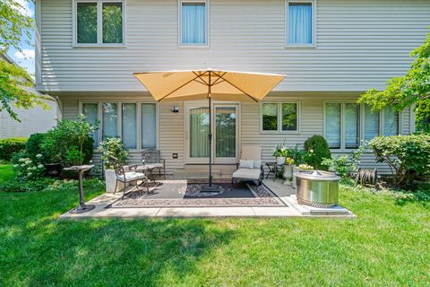 Tiny photo for 856 Fieldcrest Drive, Bolingbrook, IL 60490 (MLS # 12426331)