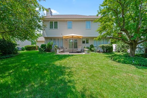 Tiny photo for 856 Fieldcrest Drive, Bolingbrook, IL 60490 (MLS # 12426331)