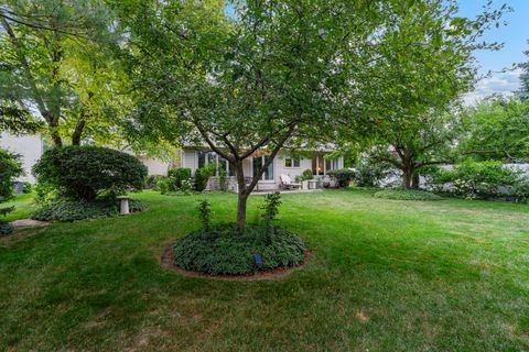 Tiny photo for 856 Fieldcrest Drive, Bolingbrook, IL 60490 (MLS # 12426331)
