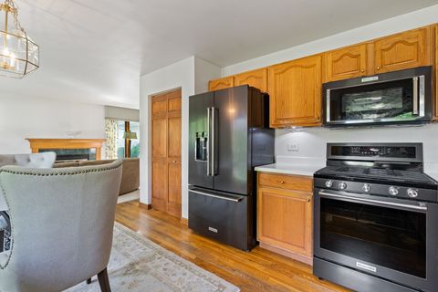 Tiny photo for 856 Fieldcrest Drive, Bolingbrook, IL 60490 (MLS # 12426331)