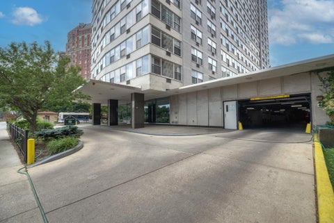 Tiny photo for 3900 N Lake Shore Drive #12E, Chicago, IL 60613 (MLS # 12718446)