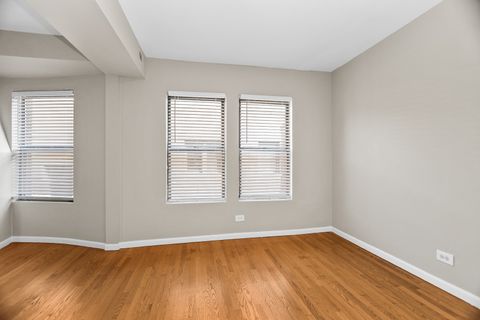 Tiny photo for 4529.5 S Drexel Boulevard #3E, Chicago, IL 60653 (MLS # 12450007)