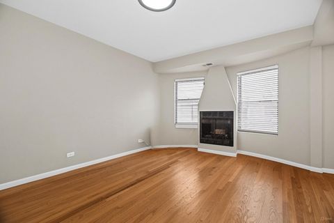 Tiny photo for 4529.5 S Drexel Boulevard #3E, Chicago, IL 60653 (MLS # 12450007)