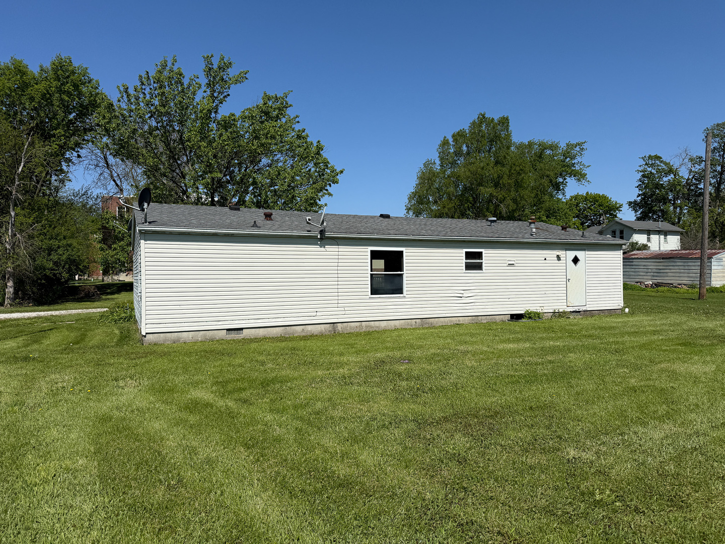 314 1/2 E Seminary Avenue