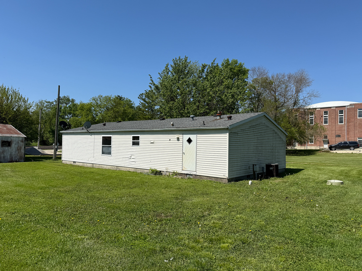 314 1/2 E Seminary Avenue