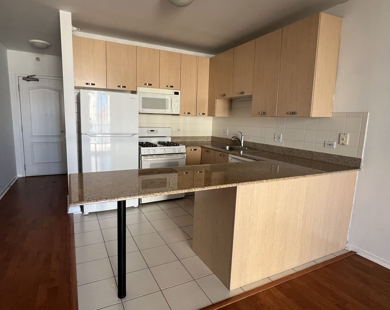 635 N Dearborn Street 2003