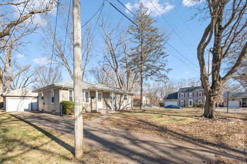 Tiny photo for 3323 25 Avenue, Rock Island, IL 61201 (MLS # 12548270)