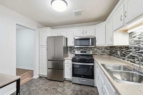 Tiny photo for 9S110 Lake Drive #104, Willowbrook, IL 60527 (MLS # 12775419)