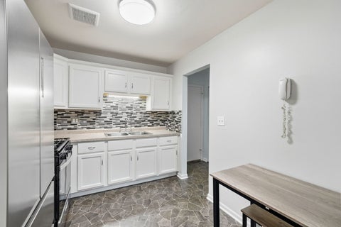 Tiny photo for 9S110 Lake Drive #104, Willowbrook, IL 60527 (MLS # 12775419)
