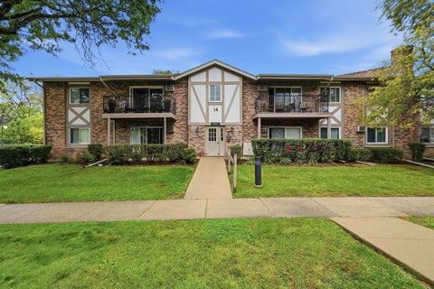 Photo of 9S110 Lake Drive #104, Willowbrook, IL 60527 (MLS # 12775419)