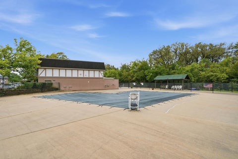 Tiny photo for 9S110 Lake Drive #104, Willowbrook, IL 60527 (MLS # 12775419)