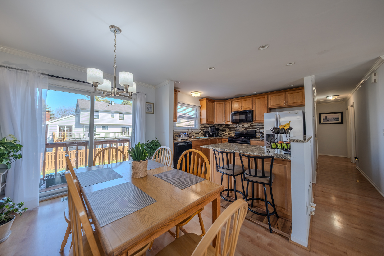 Properties 1 829 Prairie Avenue