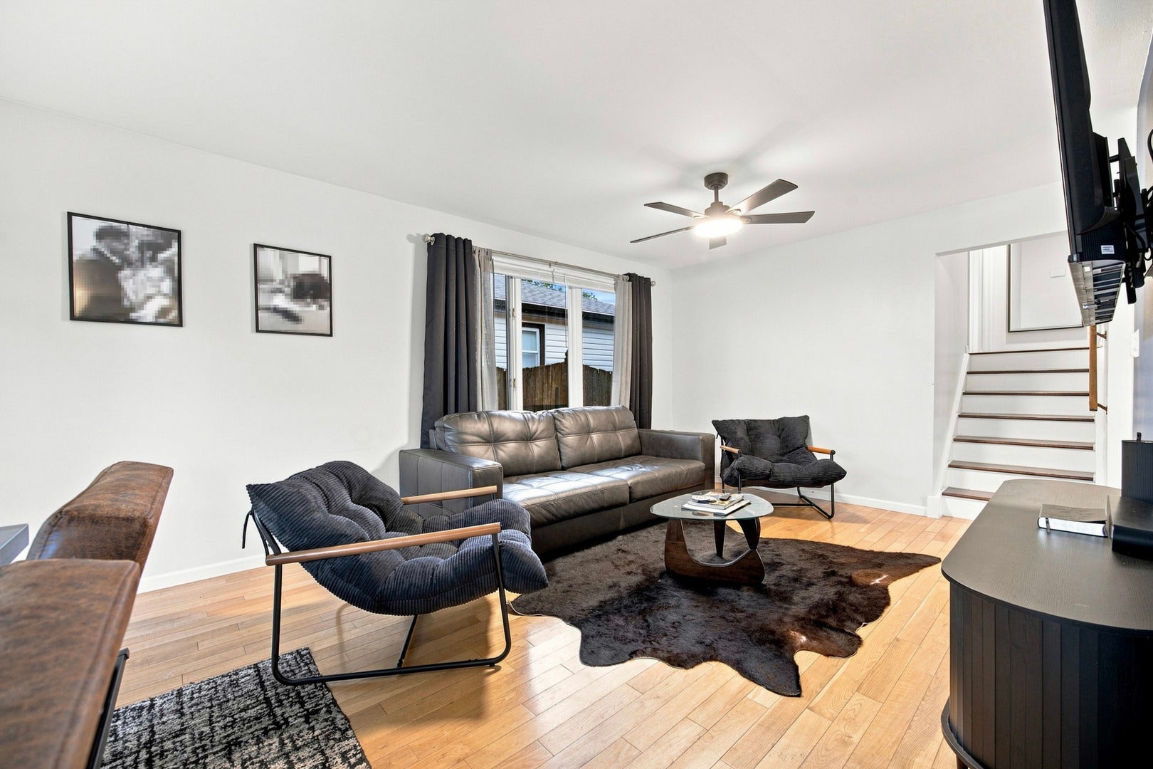 7307 W 113th Place