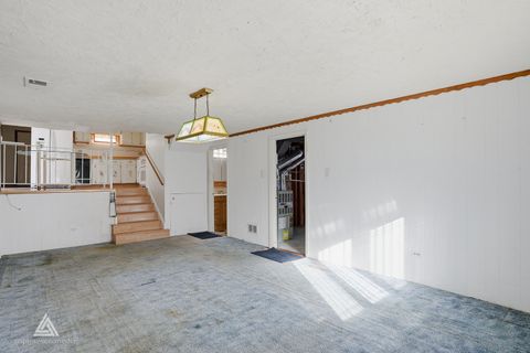 Tiny photo for 18021 Pin Oak Court, Tinley Park, IL 60477 (MLS # 12522764)