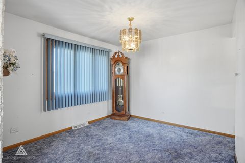 Tiny photo for 18021 Pin Oak Court, Tinley Park, IL 60477 (MLS # 12522764)