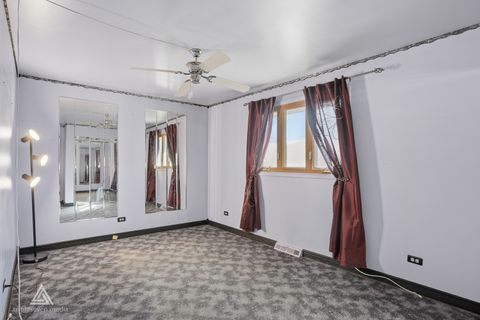 Tiny photo for 18021 Pin Oak Court, Tinley Park, IL 60477 (MLS # 12522764)