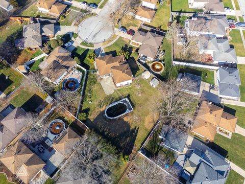 Tiny photo for 18021 Pin Oak Court, Tinley Park, IL 60477 (MLS # 12522764)