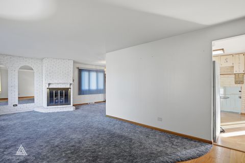 Tiny photo for 18021 Pin Oak Court, Tinley Park, IL 60477 (MLS # 12522764)