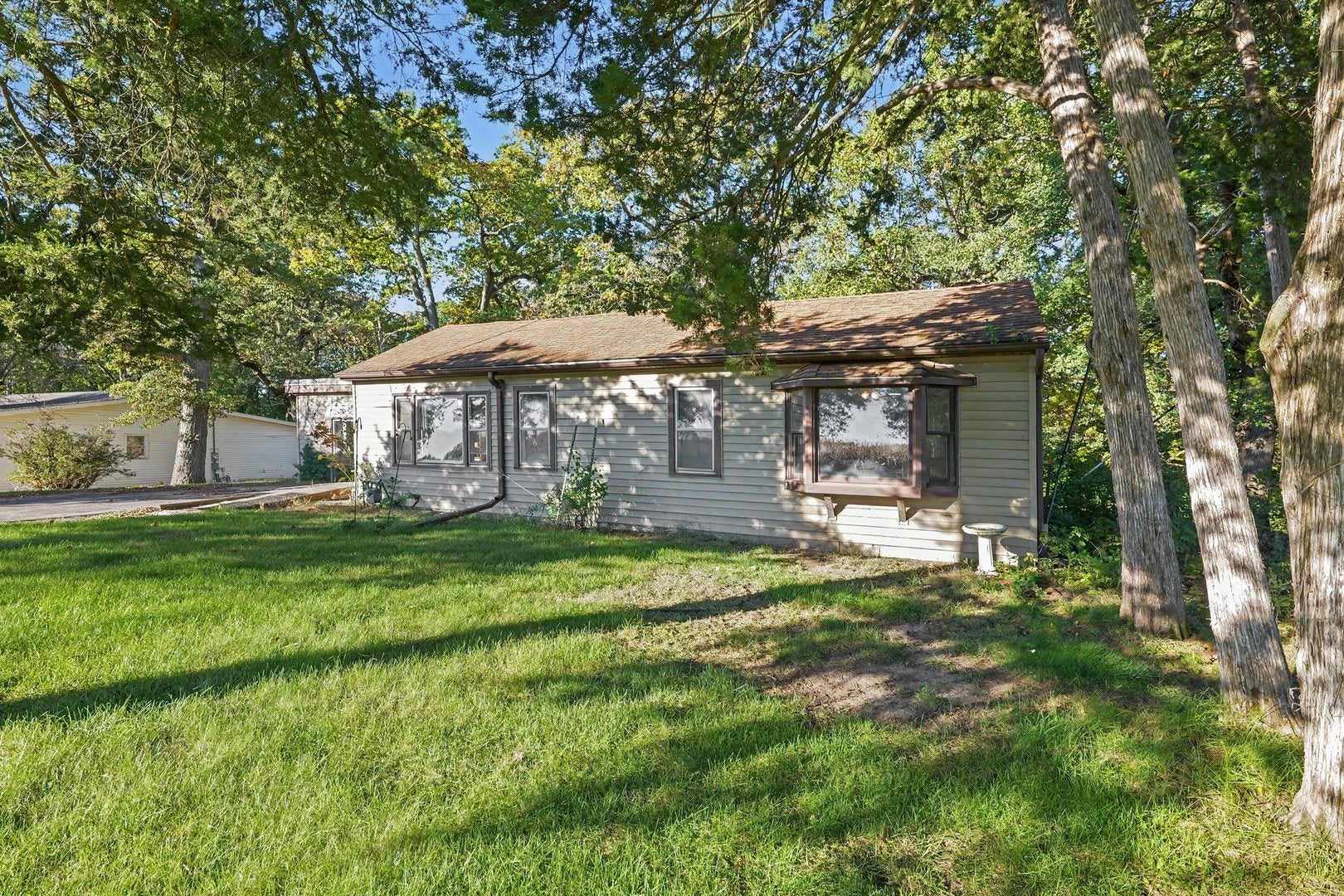 3757 E 2603rd Road