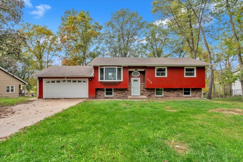 Photo of 112 Hillcrest Drive, Geneseo, IL 61254 (MLS # 12791014)
