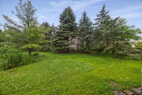 Tiny photo for 90 Sandhurst Road, Mundelein, IL 60060 (MLS # 12692827)