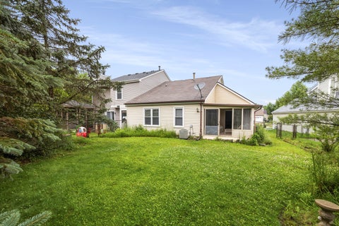 Tiny photo for 90 Sandhurst Road, Mundelein, IL 60060 (MLS # 12692827)