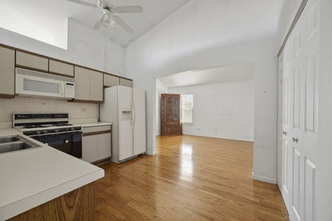 Tiny photo for 90 Sandhurst Road, Mundelein, IL 60060 (MLS # 12692827)