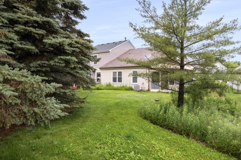 Tiny photo for 90 Sandhurst Road, Mundelein, IL 60060 (MLS # 12692827)