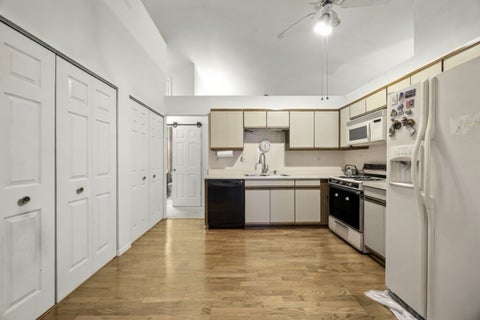 Tiny photo for 90 Sandhurst Road, Mundelein, IL 60060 (MLS # 12692827)