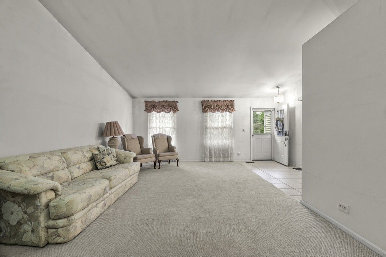 90 Sandhurst Road