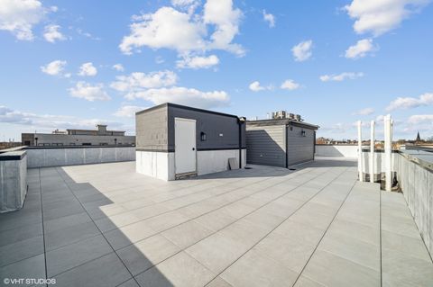 Tiny photo for 2405 W Sunnyside Avenue #5S, Chicago, IL 60625 (MLS # 12468587)