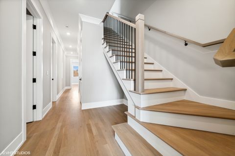 Tiny photo for 2405 W Sunnyside Avenue #5S, Chicago, IL 60625 (MLS # 12468587)