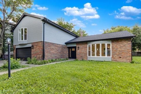 Tiny photo for 626 S 14th Avenue, Maywood, IL 60153 (MLS # 12456178)