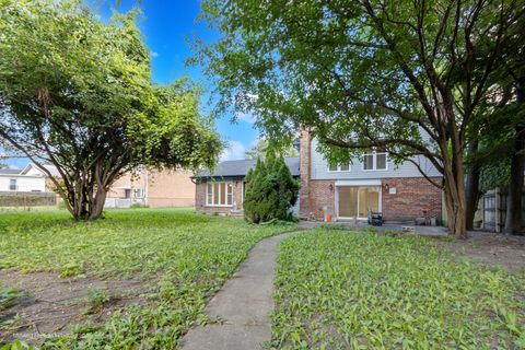 Tiny photo for 626 S 14th Avenue, Maywood, IL 60153 (MLS # 12456178)
