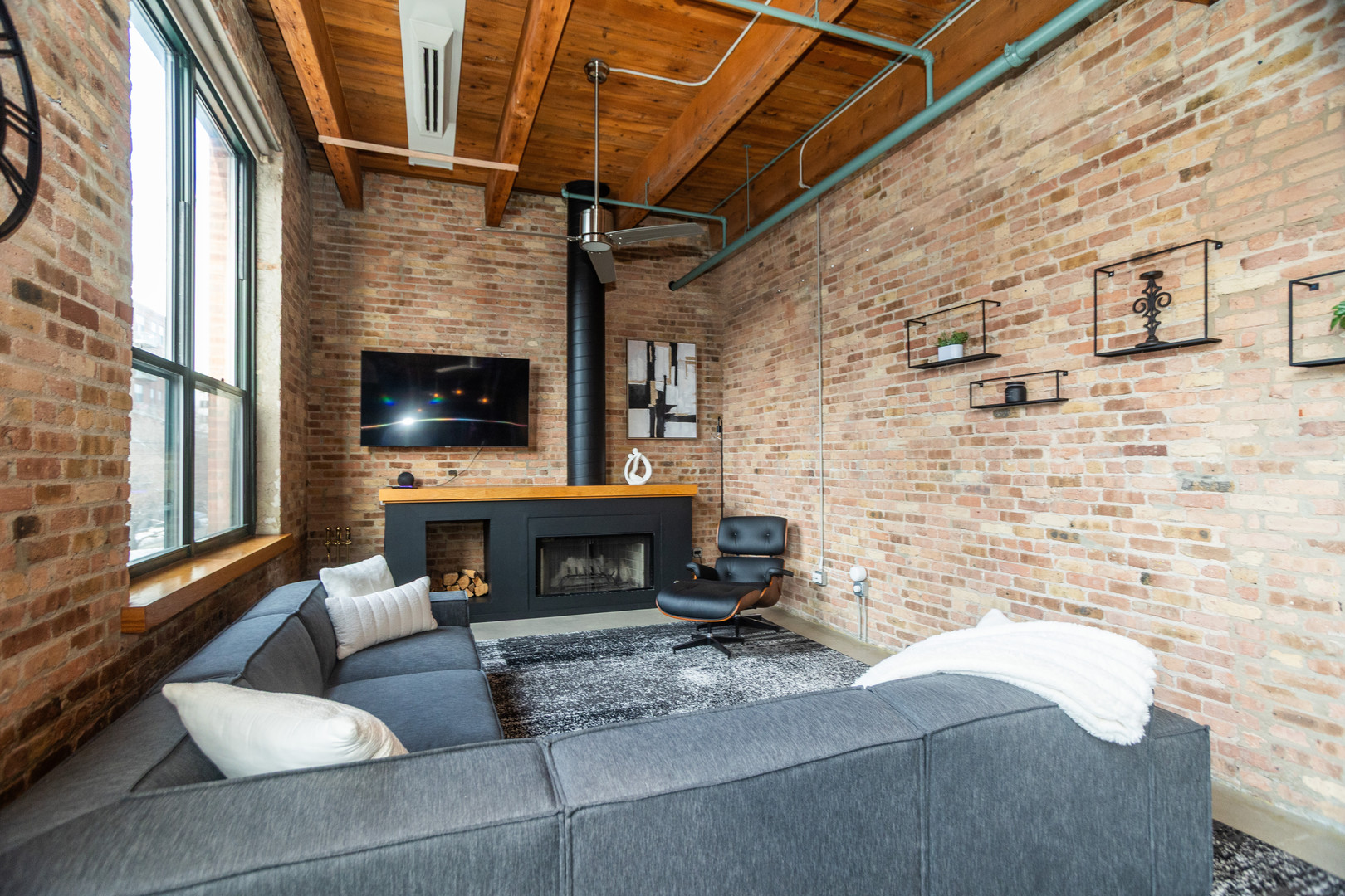 1727 S Indiana Avenue 201