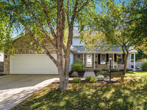 Photo of 2410 Cherry Hills Drive, Champaign, IL 61822 (MLS # 12462913)