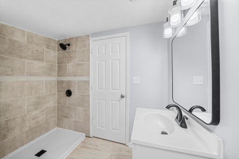 Tiny photo for 8743 S Kingston Avenue, Chicago, IL 60617 (MLS # 12505795)