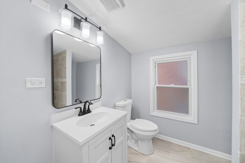 Tiny photo for 8743 S Kingston Avenue, Chicago, IL 60617 (MLS # 12505795)