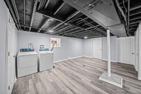 Tiny photo for 8743 S Kingston Avenue, Chicago, IL 60617 (MLS # 12505795)