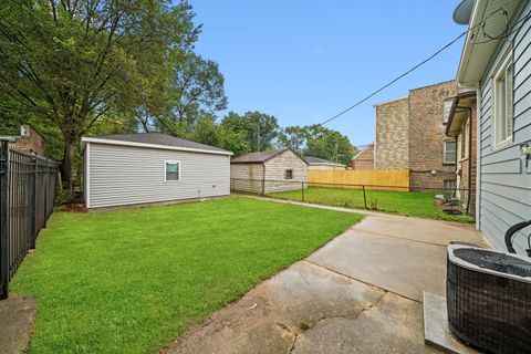 Tiny photo for 8743 S Kingston Avenue, Chicago, IL 60617 (MLS # 12505795)
