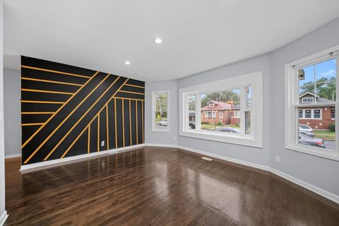 Tiny photo for 8743 S Kingston Avenue, Chicago, IL 60617 (MLS # 12505795)