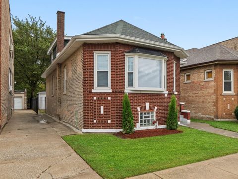 Tiny photo for 8743 S Kingston Avenue, Chicago, IL 60617 (MLS # 12505795)