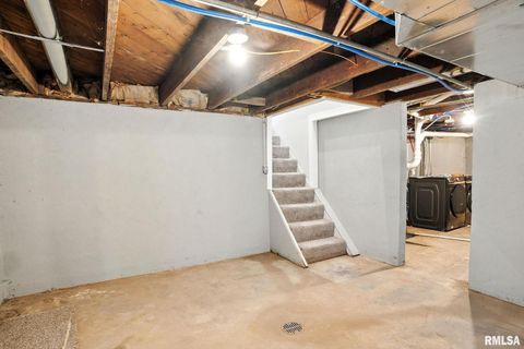 Tiny photo for 300 S 14TH Street, Le Claire, IA 52753 (MLS # 12626333)
