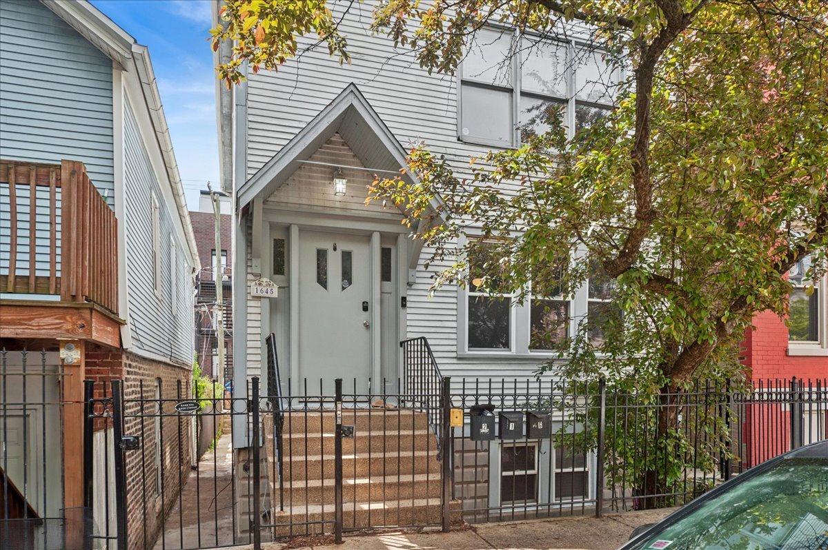 1645 W Beach Avenue 1