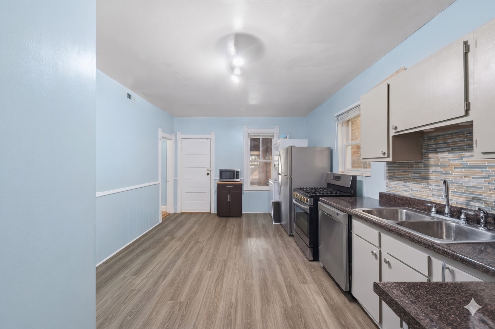 1645 W Beach Avenue 1