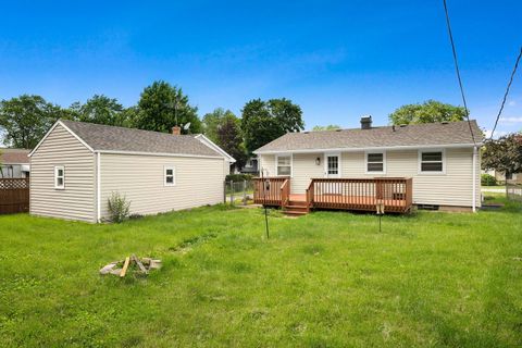 Tiny photo for 415 Alma Terrace, Cary, IL 60013 (MLS # 12675615)